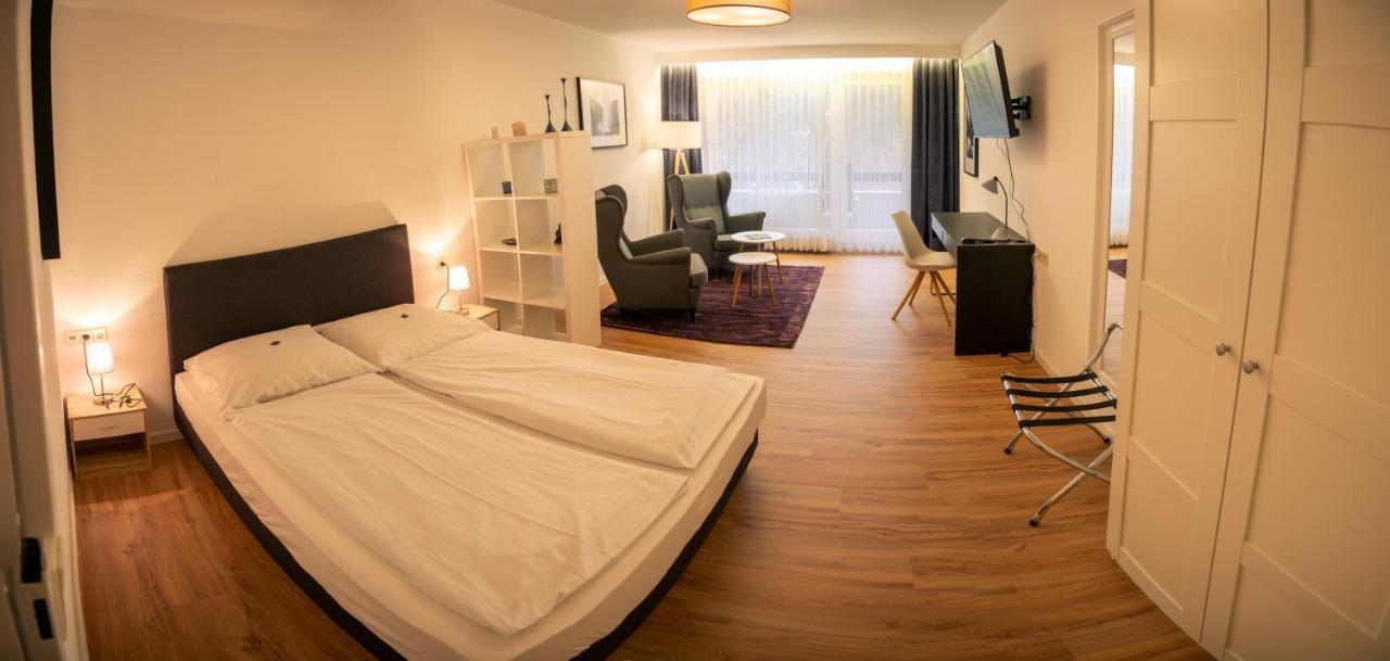 Hotel Quellenhof Bad Urach Extérieur photo